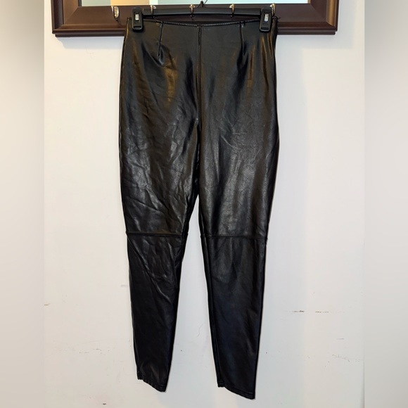 Abercrombie & Fitch Vegan Leather Pants Size Large - Picture 1 of 7